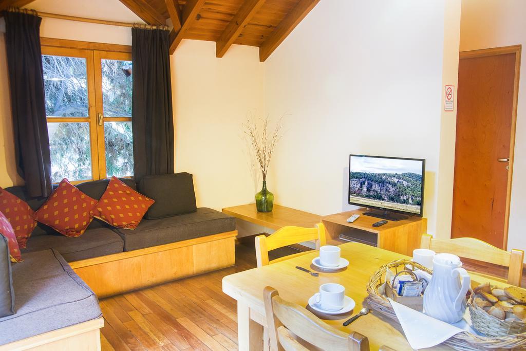 El Viejo Nogal Aparthotel San Martin de los Andes Exterior photo
